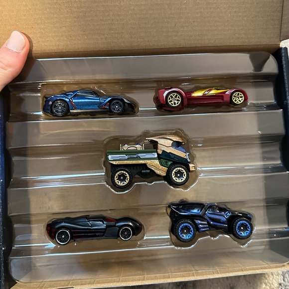 Marvel Avengers Hot Wheels Character Cars - Picture 8 of 13